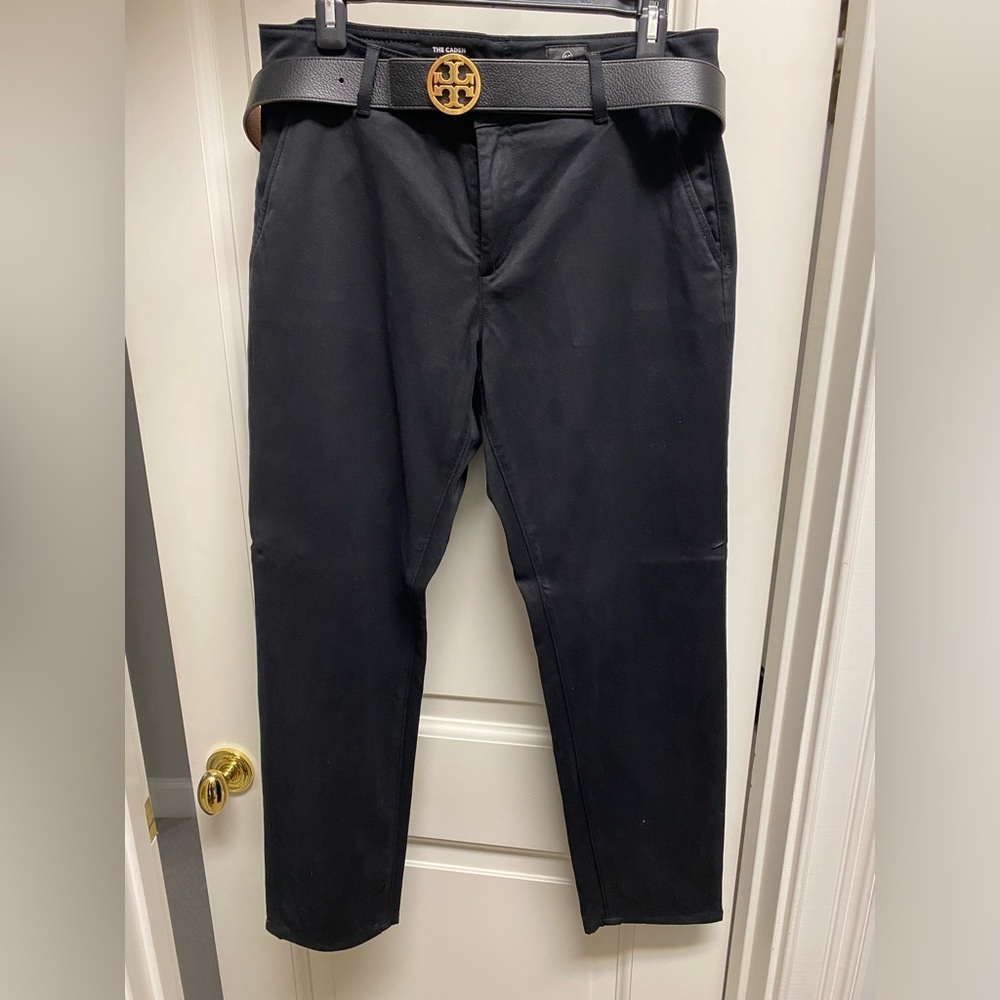 Lightweight crop or ankle length pant, very versatile. Fold hem to make crop